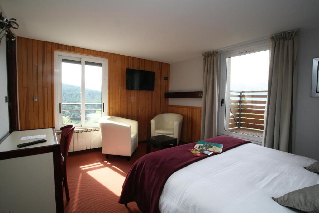 Hotel Corrieu La Llagonne Pokoj fotografie